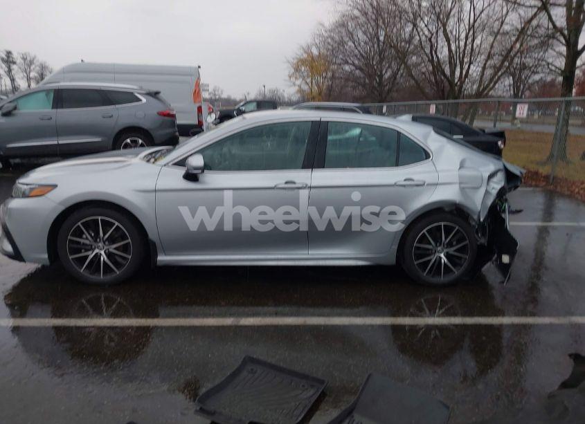 Photo 15 of 2024 Toyota Camry SE (VIN 4T1G11AK2RU907190)