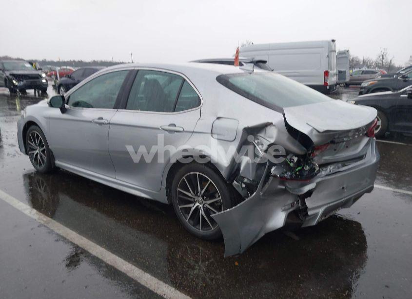 Photo 3 of 2024 Toyota Camry SE (VIN 4T1G11AK2RU907190)