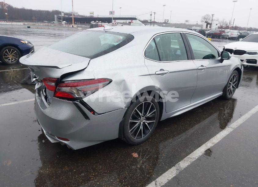 Photo 4 of 2024 Toyota Camry SE (VIN 4T1G11AK2RU907190)