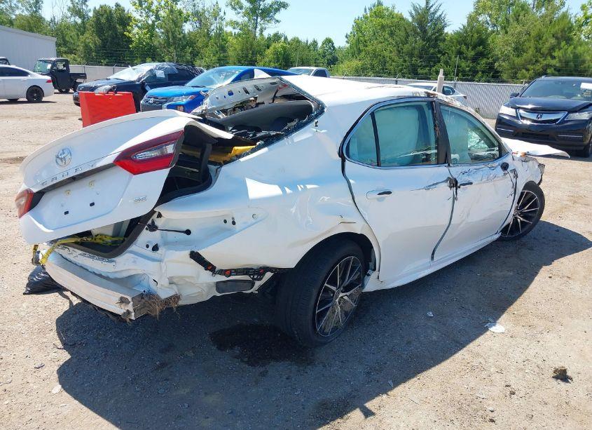 Photo 4 of 2024 Toyota Camry SE (VIN 4T1G11AK2RU911028)