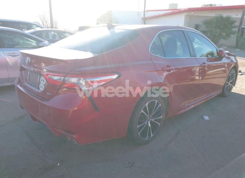 Photo 4 of 2020 Toyota Camry SE (VIN 4T1G11AK3LU309648)