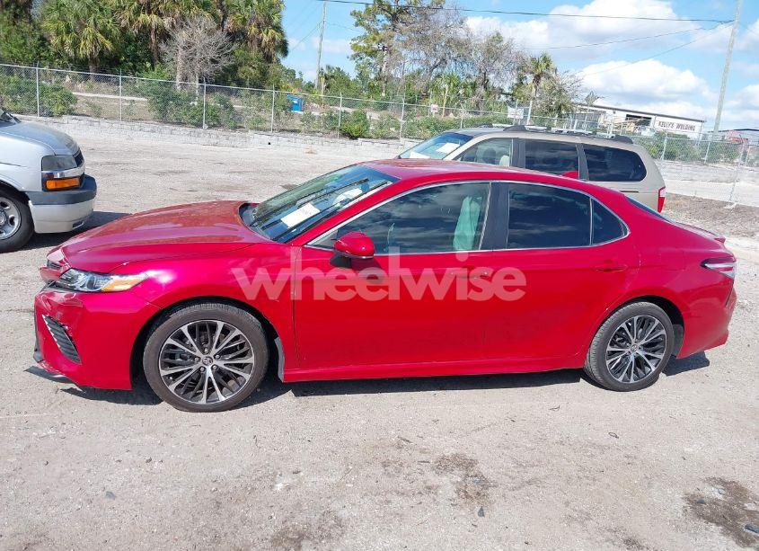 Photo 14 of 2020 Toyota Camry SE (VIN 4T1G11AK3LU316020)