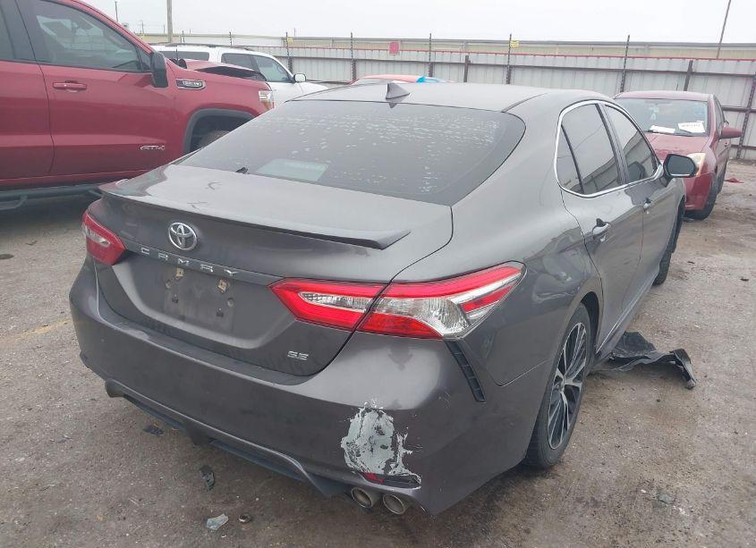 Photo 4 of 2020 Toyota Camry SE (VIN 4T1G11AK3LU321122)