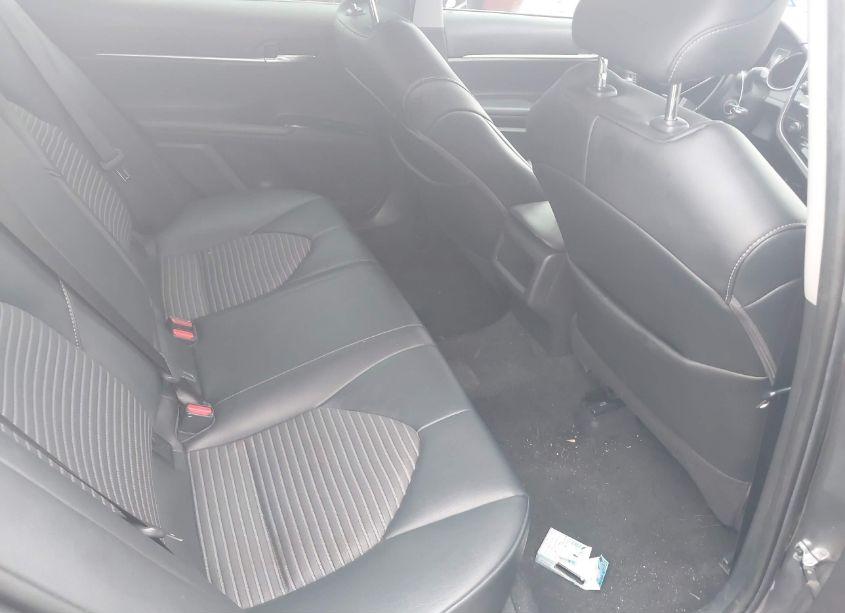 Photo 8 of 2020 Toyota Camry SE (VIN 4T1G11AK3LU321122)
