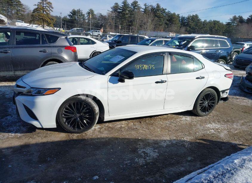 Photo 14 of 2020 Toyota Camry SE NIGHTSHADE EDITION (VIN 4T1G11AK3LU348286)