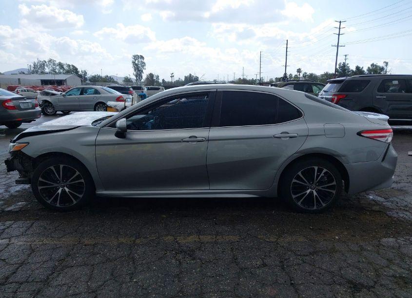 Photo 15 of 2020 Toyota Camry SE (VIN 4T1G11AK3LU350796)