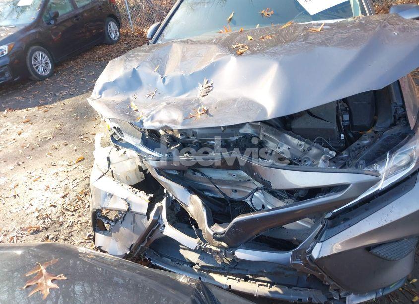 Photo 6 of 2020 Toyota Camry SE (VIN 4T1G11AK3LU359305)