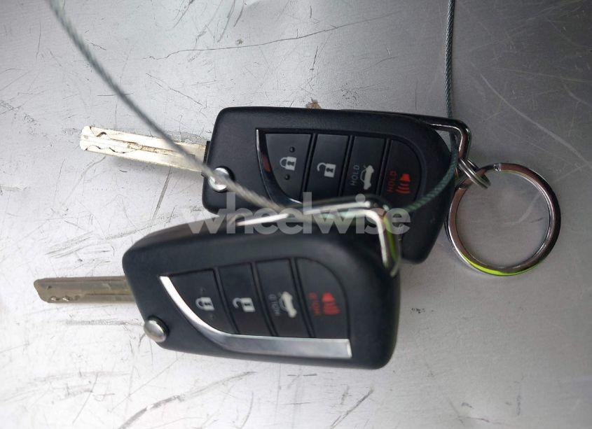 Photo 11 of 2020 Toyota Camry SE (VIN 4T1G11AK3LU372880)