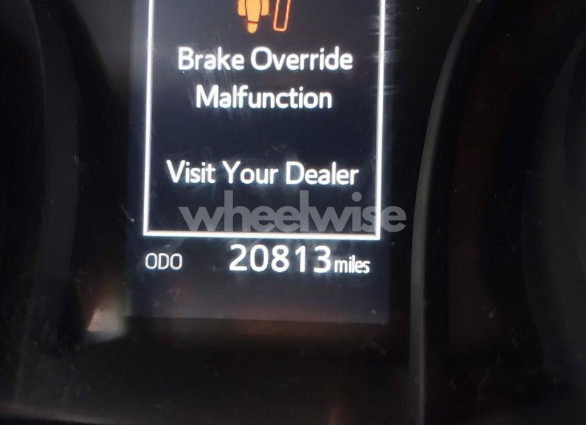 Photo 16 of 2020 Toyota Camry SE (VIN 4T1G11AK3LU372880)