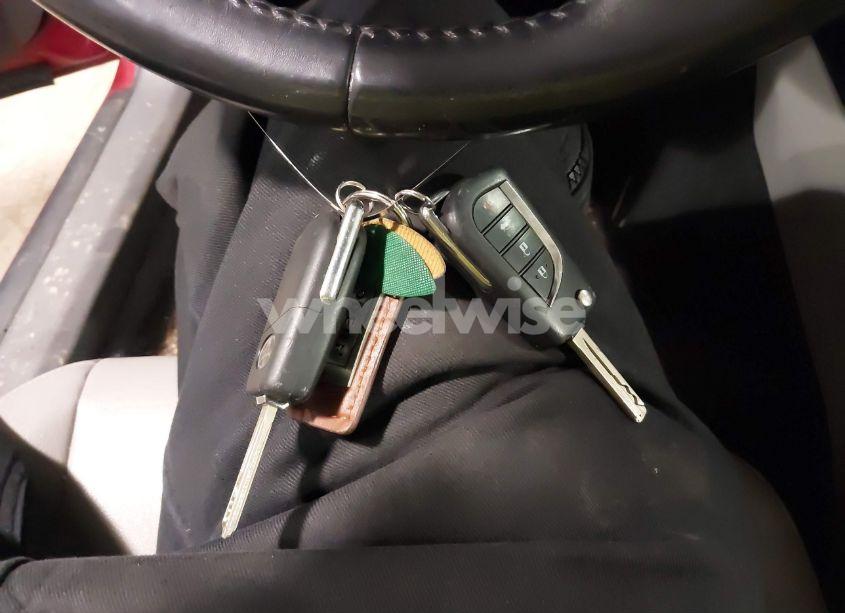 Photo 11 of 2020 Toyota Camry SE (VIN 4T1G11AK3LU374838)