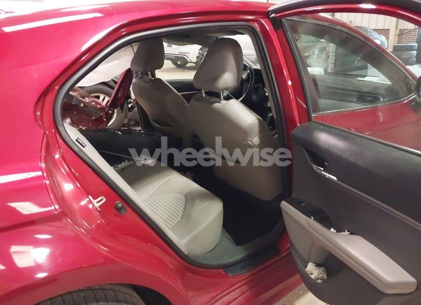 Photo 8 of 2020 Toyota Camry SE (VIN 4T1G11AK3LU374838)