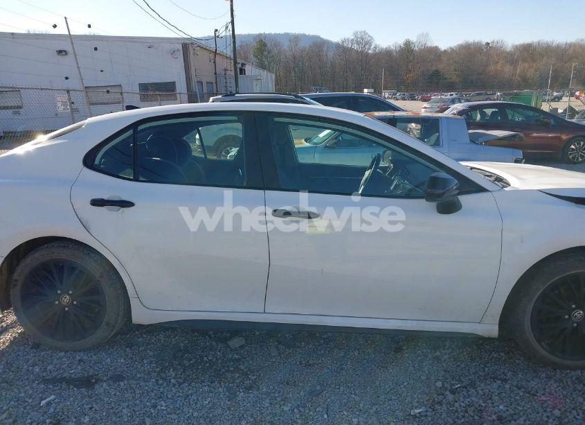 Photo 13 of 2020 Toyota Camry SE NIGHTSHADE EDITION (VIN 4T1G11AK3LU401455)