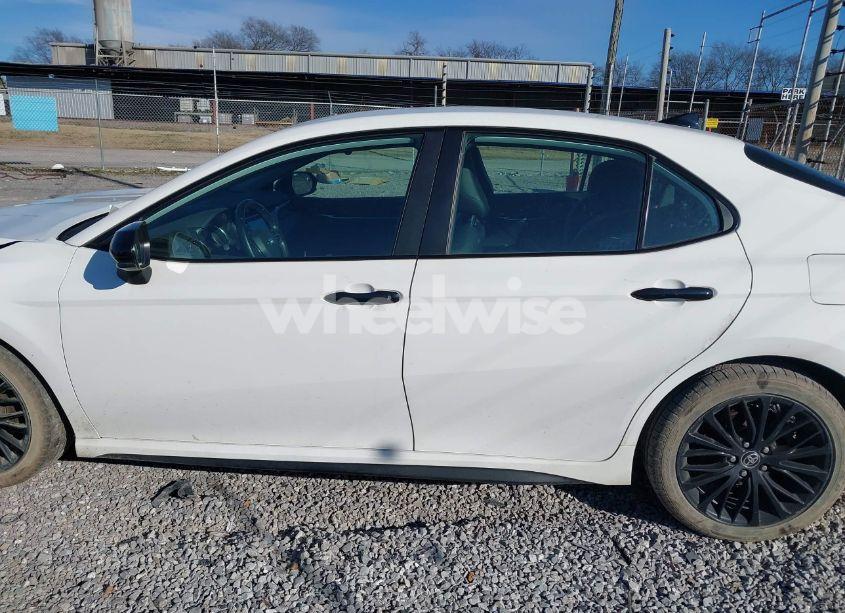 Photo 14 of 2020 Toyota Camry SE NIGHTSHADE EDITION (VIN 4T1G11AK3LU401455)