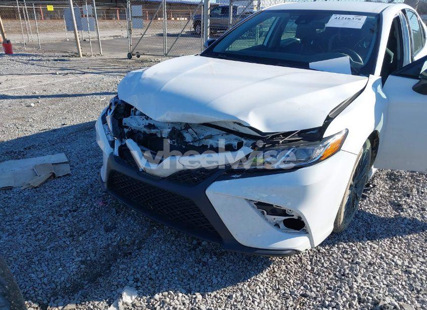 Photo 18 of 2020 Toyota Camry SE NIGHTSHADE EDITION (VIN 4T1G11AK3LU401455)
