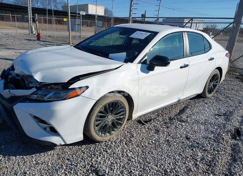 Photo 2 of 2020 Toyota Camry SE NIGHTSHADE EDITION (VIN 4T1G11AK3LU401455)