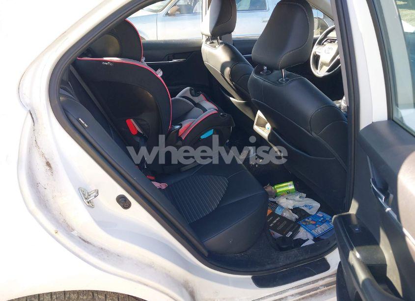 Photo 8 of 2020 Toyota Camry SE NIGHTSHADE EDITION (VIN 4T1G11AK3LU401455)