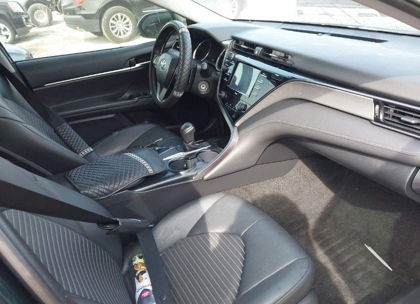 Photo 5 of 2020 Toyota Camry SE (VIN 4T1G11AK3LU867337)