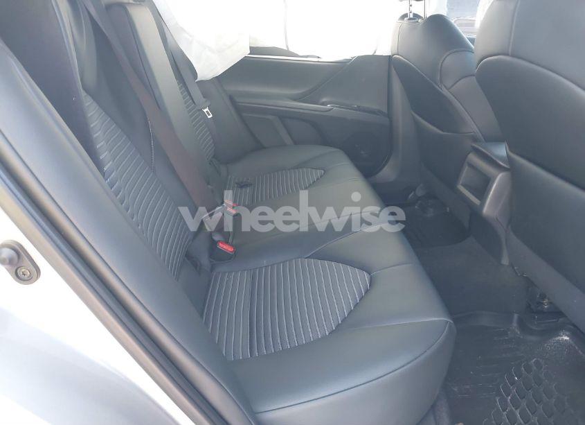 Photo 8 of 2020 Toyota Camry SE (VIN 4T1G11AK3LU875812)