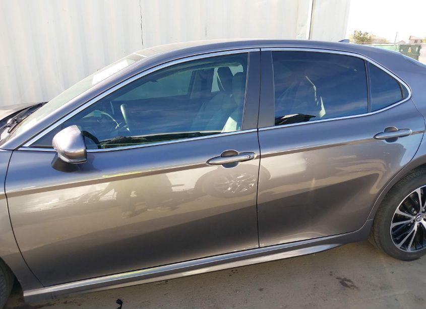 Photo 14 of 2020 Toyota Camry SE (VIN 4T1G11AK3LU900739)