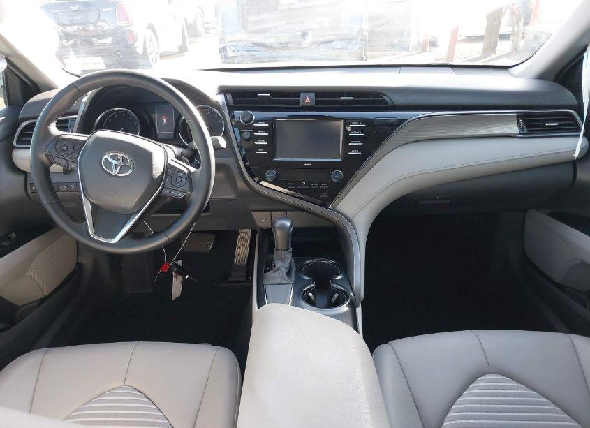 Photo 5 of 2020 Toyota Camry SE (VIN 4T1G11AK3LU900739)