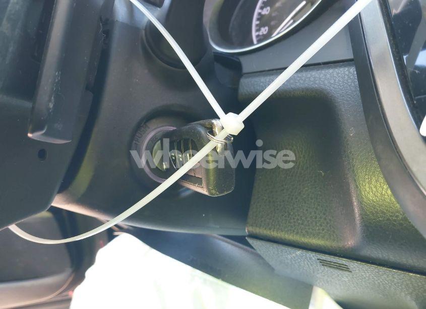 Photo 11 of 2020 Toyota Camry SE (VIN 4T1G11AK3LU908632)