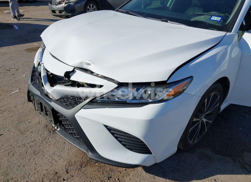 Photo 6 of 2020 Toyota Camry SE (VIN 4T1G11AK3LU916570)