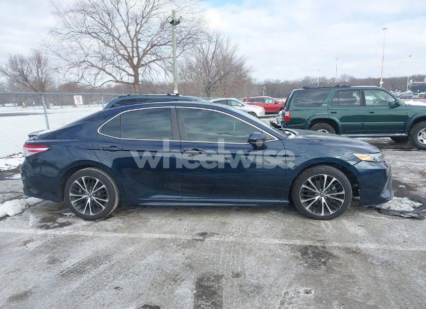 Photo 12 of 2020 Toyota Camry SE (VIN 4T1G11AK3LU944532)