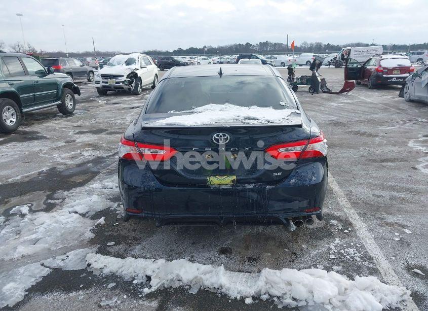 Photo 15 of 2020 Toyota Camry SE (VIN 4T1G11AK3LU944532)