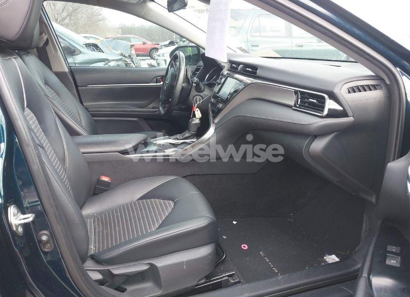 Photo 5 of 2020 Toyota Camry SE (VIN 4T1G11AK3LU944532)