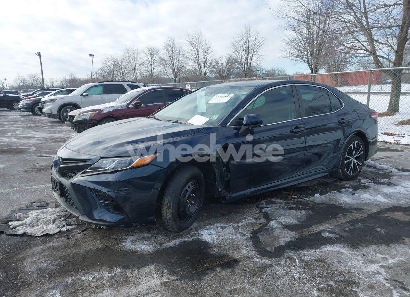 Photo 6 of 2020 Toyota Camry SE (VIN 4T1G11AK3LU944532)