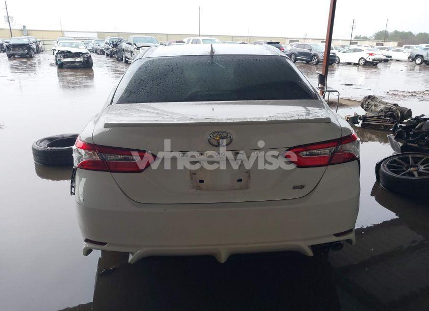 Photo 16 of 2020 Toyota Camry SE (VIN 4T1G11AK3LU986148)
