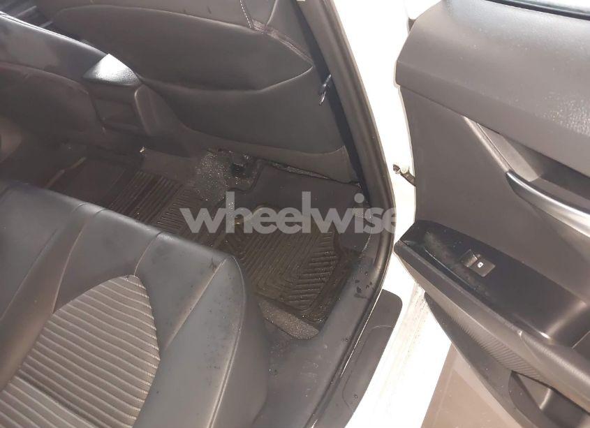 Photo 8 of 2020 Toyota Camry SE (VIN 4T1G11AK3LU986148)