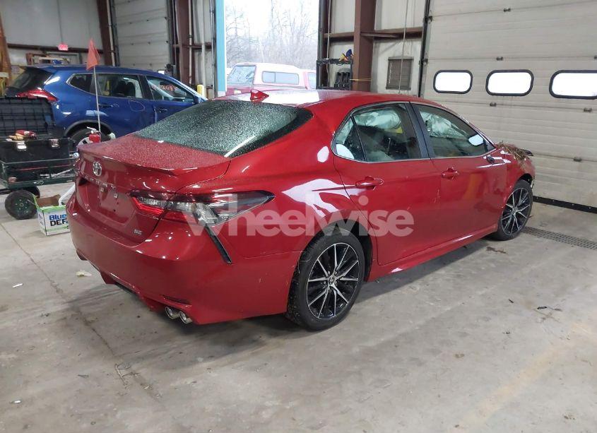 Photo 4 of 2021 Toyota Camry SE (VIN 4T1G11AK3MU407872)