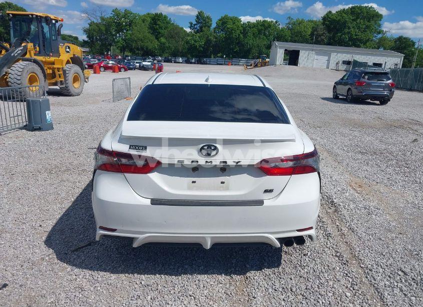 Photo 16 of 2021 Toyota Camry SE (VIN 4T1G11AK3MU410111)