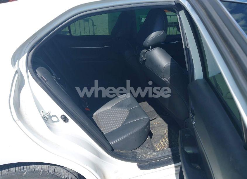 Photo 8 of 2021 Toyota Camry SE (VIN 4T1G11AK3MU410111)