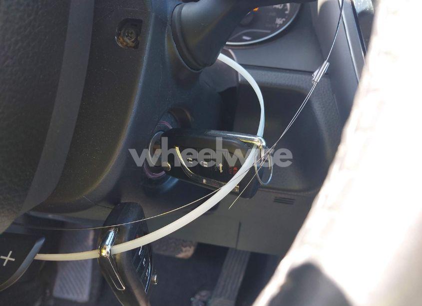 Photo 11 of 2021 Toyota Camry SE (VIN 4T1G11AK3MU413087)