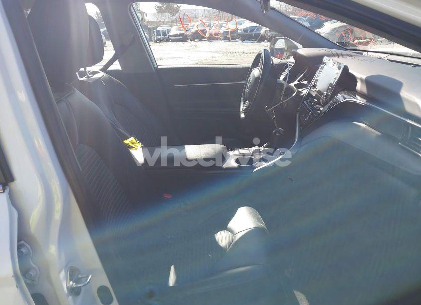 Photo 5 of 2021 Toyota Camry SE (VIN 4T1G11AK3MU413087)