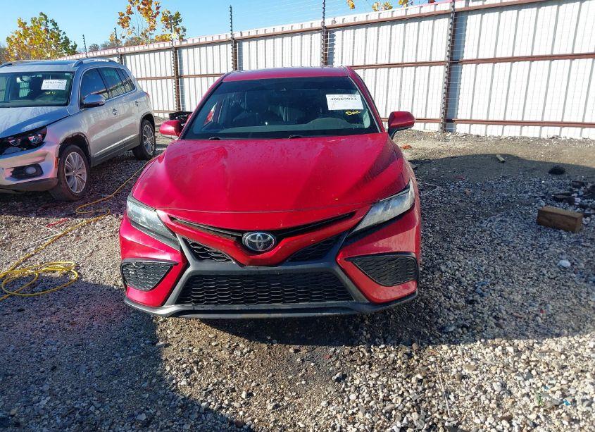 Photo 12 of 2021 Toyota Camry SE (VIN 4T1G11AK3MU417687)