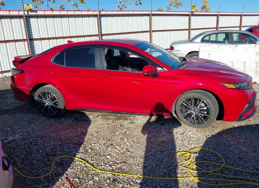 Photo 13 of 2021 Toyota Camry SE (VIN 4T1G11AK3MU417687)