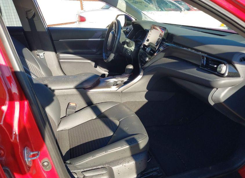 Photo 5 of 2021 Toyota Camry SE (VIN 4T1G11AK3MU417687)