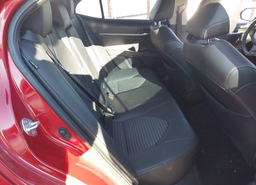 Photo 8 of 2021 Toyota Camry SE (VIN 4T1G11AK3MU417687)