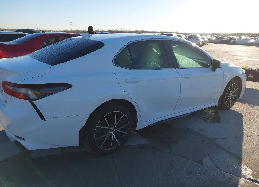 Photo 13 of 2021 Toyota Camry SE (VIN 4T1G11AK3MU493958)