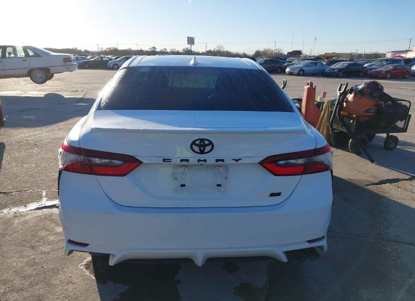 Photo 16 of 2021 Toyota Camry SE (VIN 4T1G11AK3MU493958)