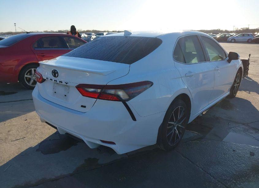 Photo 4 of 2021 Toyota Camry SE (VIN 4T1G11AK3MU493958)