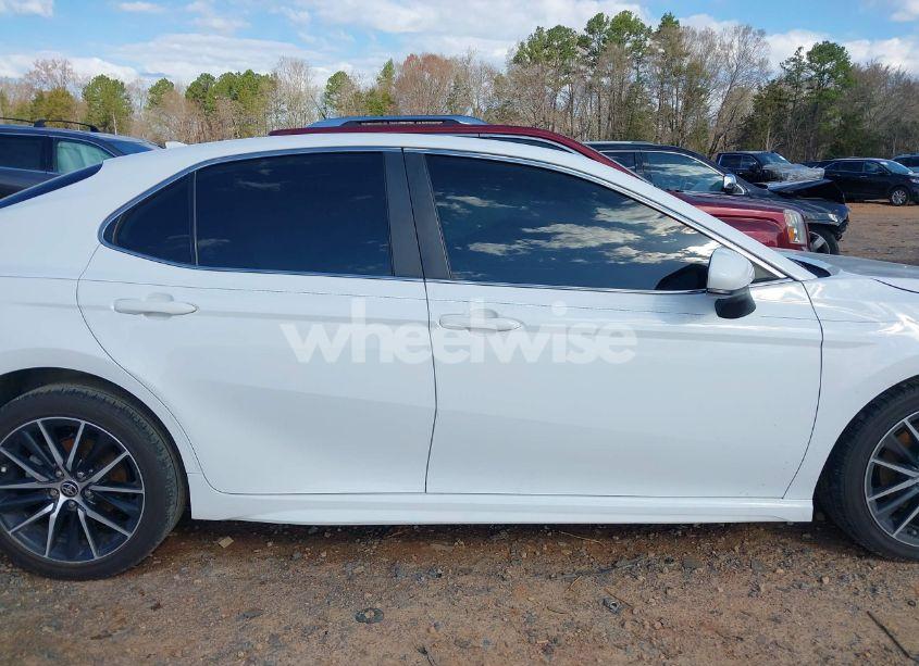 Photo 13 of 2021 Toyota Camry SE (VIN 4T1G11AK3MU513464)