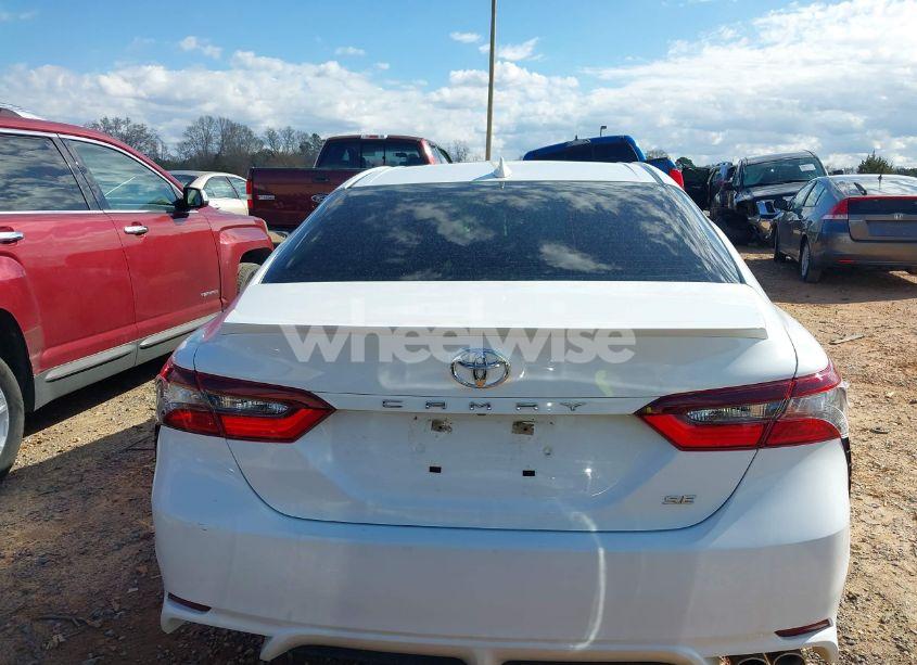 Photo 16 of 2021 Toyota Camry SE (VIN 4T1G11AK3MU513464)
