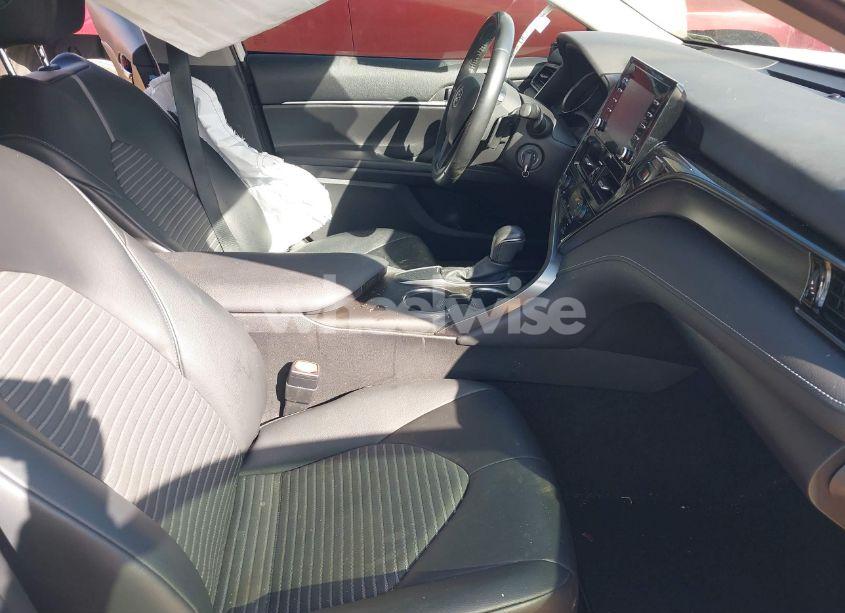 Photo 5 of 2021 Toyota Camry SE (VIN 4T1G11AK3MU513464)