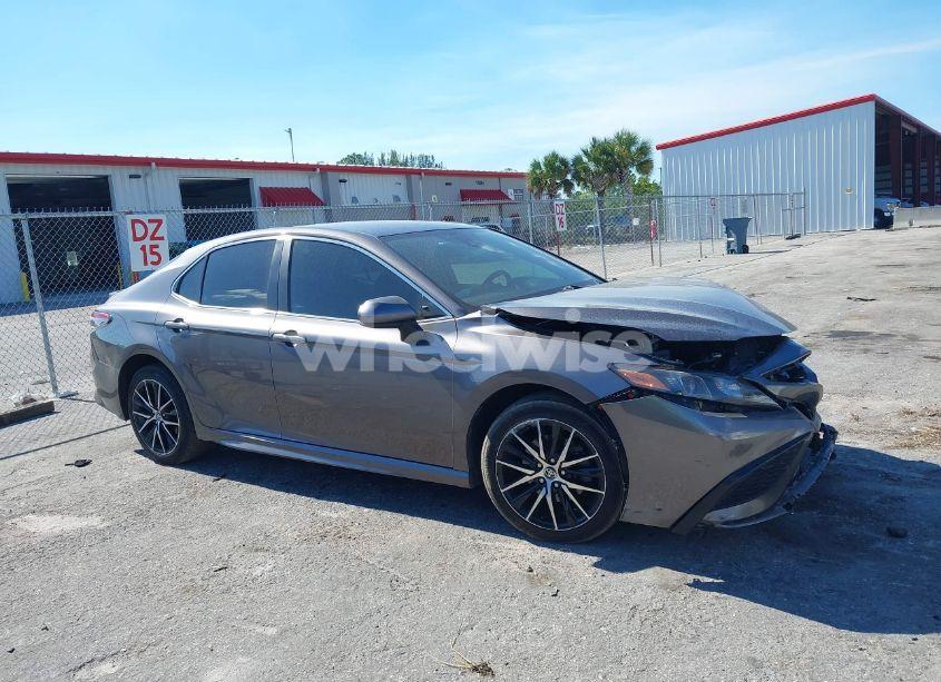Photo 13 of 2021 Toyota Camry SE (VIN 4T1G11AK3MU527168)