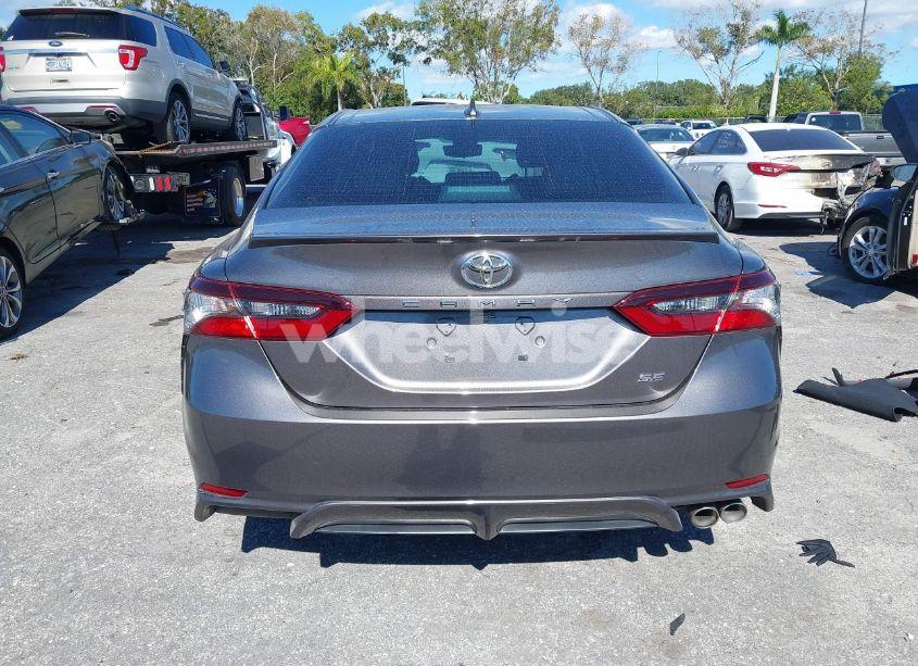 Photo 16 of 2021 Toyota Camry SE (VIN 4T1G11AK3MU527168)