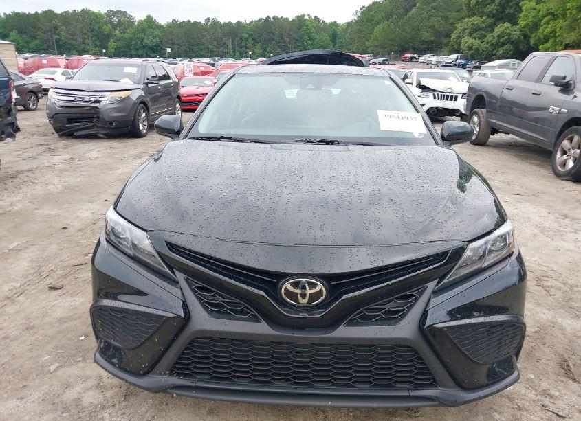 Photo 12 of 2021 Toyota Camry SE (VIN 4T1G11AK3MU552359)